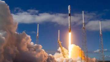 SpaceX“四手”火箭上天，超越美国空军成世界第二大卫星运营商
